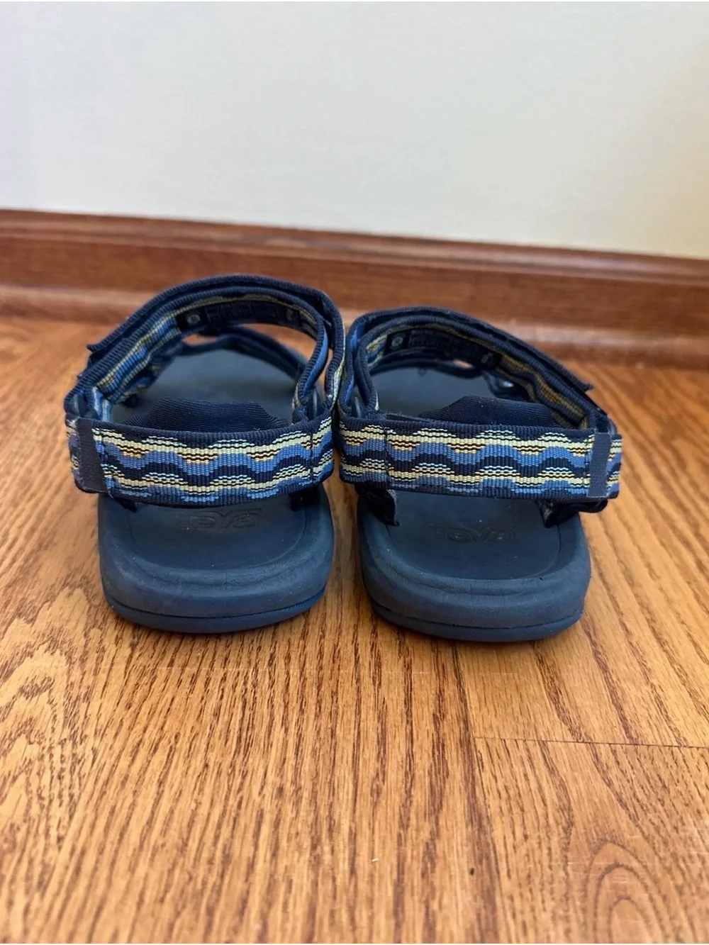 Teva kids xlt